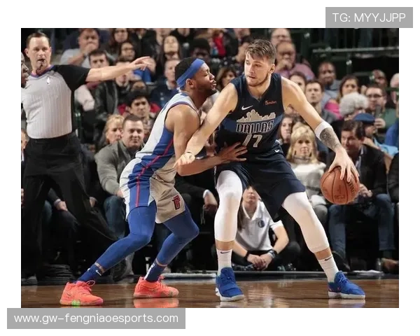 足球球星挂机现象解析：明星球员如何借助技术手段提升训练效果